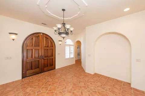 Entry Way - 2759 Lake Redding Dr, Redding, CA 96003 photo 4 of 6