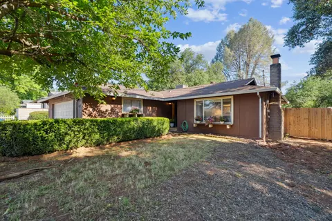 Exterior - 2151 Wilson Ave, Redding, CA 96002 photo 1 of 7