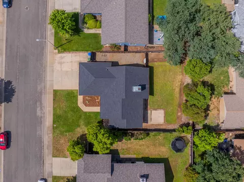 1565 Lacey Ln, Redding, CA 96003 photo 33
