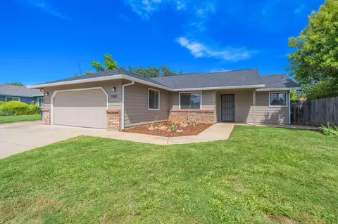 1565 Lacey Ln, Redding, CA 96003 photo 2