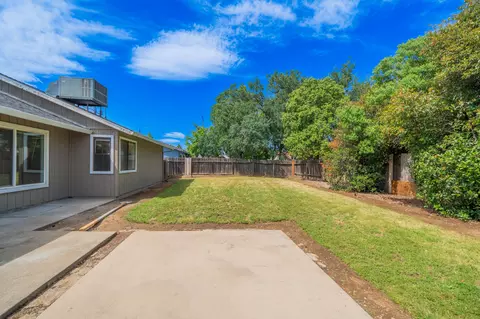 1565 Lacey Ln, Redding, CA 96003 photo 25