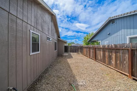 1565 Lacey Ln, Redding, CA 96003 photo 29