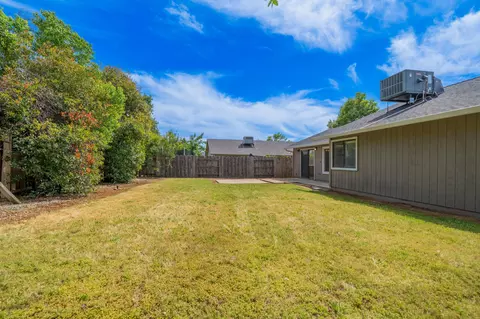 1565 Lacey Ln, Redding, CA 96003 photo 27