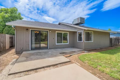 1565 Lacey Ln, Redding, CA 96003 photo 22