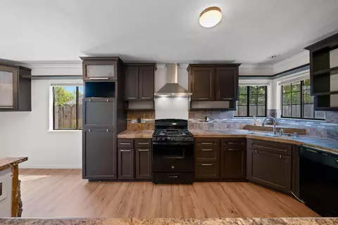 1565 Lacey Ln, Redding, CA 96003 photo 12