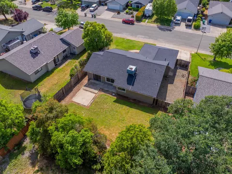 1565 Lacey Ln, Redding, CA 96003 photo 35