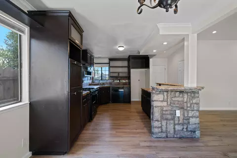 1565 Lacey Ln, Redding, CA 96003 photo 9