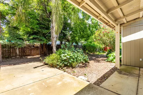 1556 Santa Fe Ave, Redding, CA 96003 photo 23