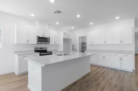 5555 Feathers Ave, Redding, CA 96002 photo 5