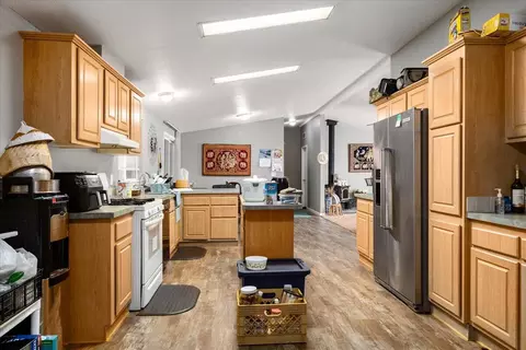 16605 Lassen Ave, Anderson, CA 96007 photo 14