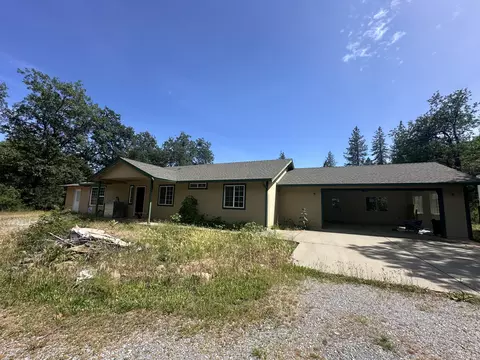 17171 Flanagan Rd, Redding, CA 96003