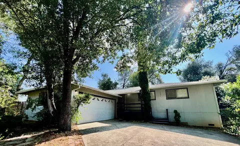 3901 El Portal Dr, Redding, CA 96002