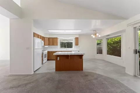 1366 Carla Cir, Redding, CA 96003 photo 10
