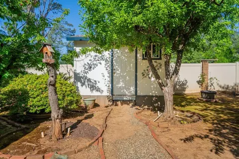 1366 Carla Cir, Redding, CA 96003 photo 39