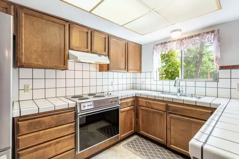 4081 Remington Dr, Redding, CA 96001 photo 10