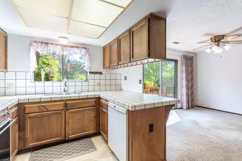 4081 Remington Dr, Redding, CA 96001 photo 11
