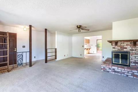 4081 Remington Dr, Redding, CA 96001 photo 5