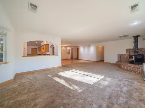 Living - 13645 Gloria Ter, Redding, CA 96003 photo 2 of 4