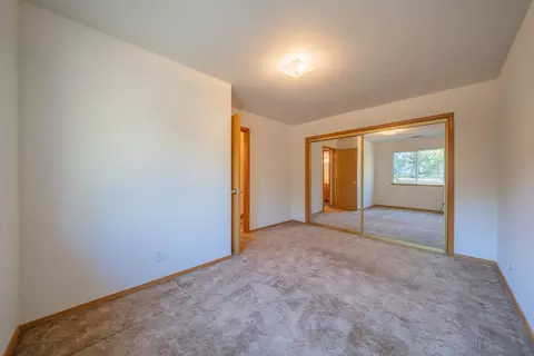 Bedroom - 13645 Gloria Ter, Redding, CA 96003 photo 2 of 3