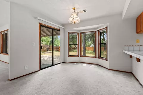 Living - 1152 Edgewood Dr, Redding, CA 96003 photo 6 of 6