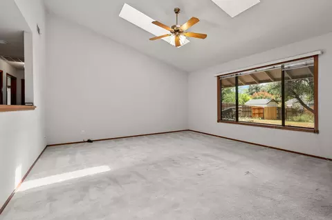Living - 1152 Edgewood Dr, Redding, CA 96003 photo 4 of 6