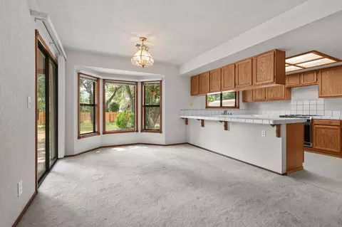 Living - 1152 Edgewood Dr, Redding, CA 96003 photo 5 of 6