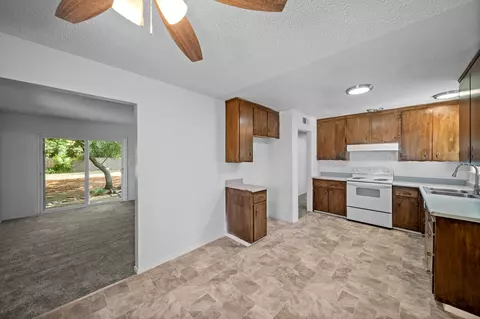 Kitchen - 20520 Duryee Ln, Redding, CA 96002 photo 1 of 2