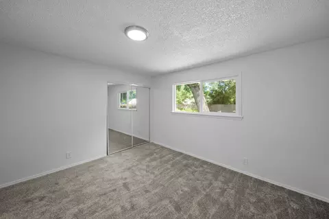 Bedroom - 20520 Duryee Ln, Redding, CA 96002 photo 5 of 6