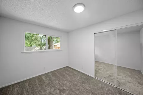 Bedroom - 20520 Duryee Ln, Redding, CA 96002 photo 3 of 6
