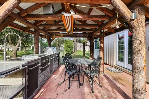 10262 Salmon Creek Rd, Redding, CA 96003 photo 19