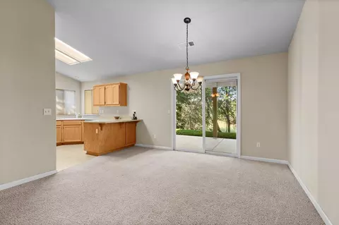 4010 Cambria Dr, Redding, CA 96002 photo 6