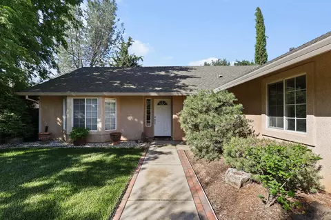 4010 Cambria Dr, Redding, CA 96002 photo 2