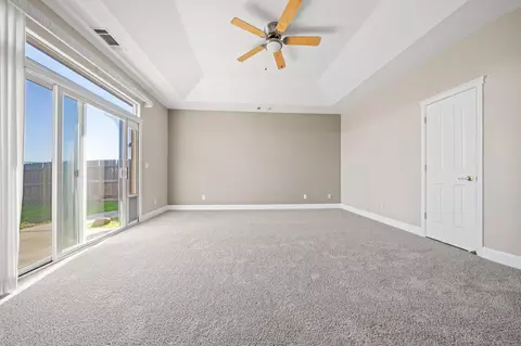 Living - 1063 River Ridge Dr, Redding, CA 96003 photo 7 of 7