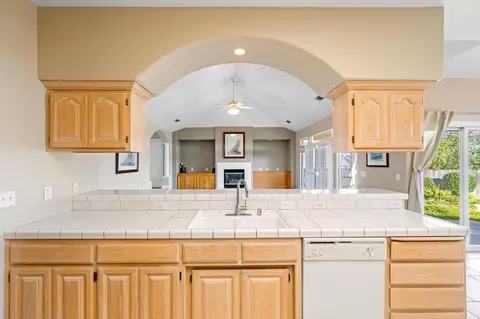 Kitchen - 1063 River Ridge Dr, Redding, CA 96003 photo 2 of 3