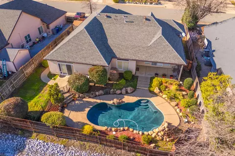 View/Area - 1063 River Ridge Dr, Redding, CA 96003 photo 2 of 4