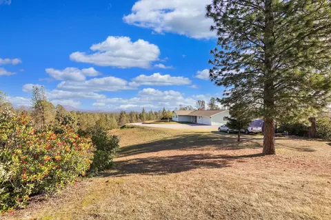 Exterior - 3050 Ryan Ln, Redding, CA 96003 photo 3 of 7