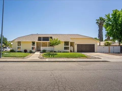 2700 Oriole Dr, Red Bluff, CA 96080