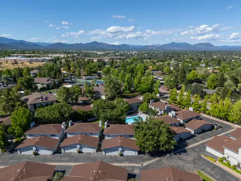 View/Area - 200 Ridgetop Dr # 26, Redding, CA 96003 photo 4 of 5