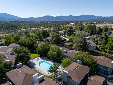 View/Area - 200 Ridgetop Dr # 26, Redding, CA 96003 photo 3 of 5