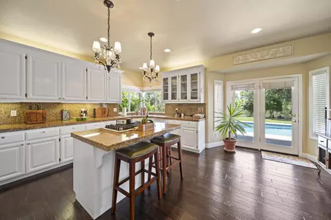 2266 Everest Dr, Redding, CA 96001 photo 13
