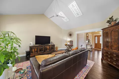 2266 Everest Dr, Redding, CA 96001 photo 14