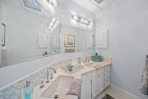 2266 Everest Dr, Redding, CA 96001 photo 25
