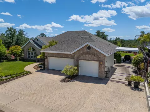 2266 Everest Dr, Redding, CA 96001 photo 3