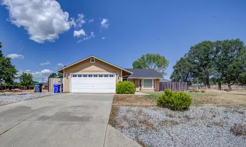 21934 Feather River Pl, Cottonwood, CA 96022