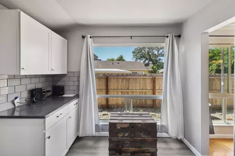 5801 Mountain View Dr, Redding, CA 96003 photo 10