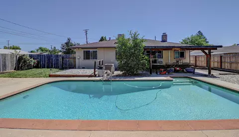 5801 Mountain View Dr, Redding, CA 96003 photo 2