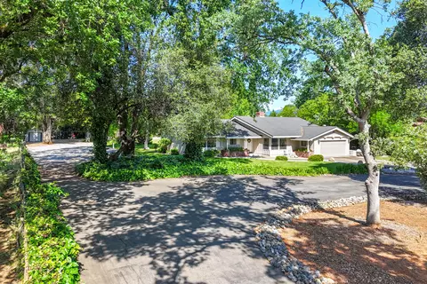19991 Paso Robles Ave, Redding, CA 96003 photo 1