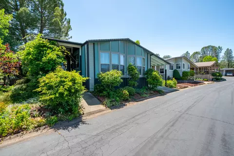 4587 Hardwood Blvd Sp #202, Redding, CA 96003 photo 2