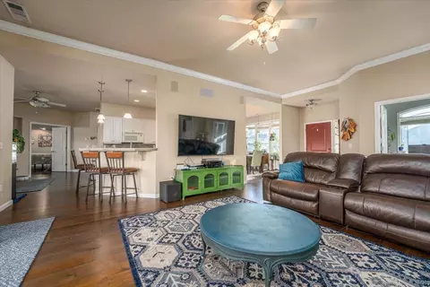 Living - 2122 Edinburgh Way, Redding, CA 96003 photo 3 of 3