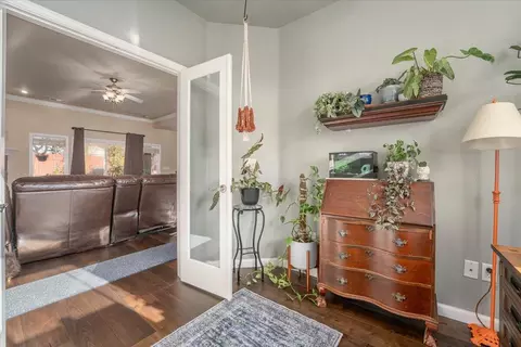 Entry Way - 2122 Edinburgh Way, Redding, CA 96003 photo 4 of 5